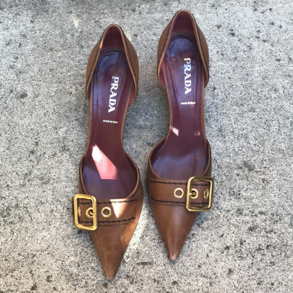 Prada Made in Italy Tan Pumps size 39